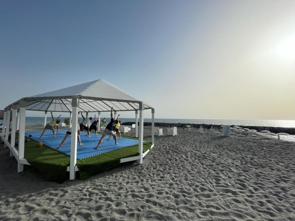 Le Mandrelle Beach Resort كامبورا سان جيوفاني المظهر الخارجي الصورة